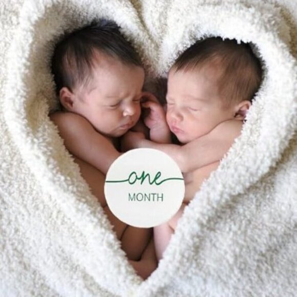 BABY MONTHLY MILESTONE SIGNS GENDER NEUTRAL ACRYLIC DISCS - Picture 2 of 13